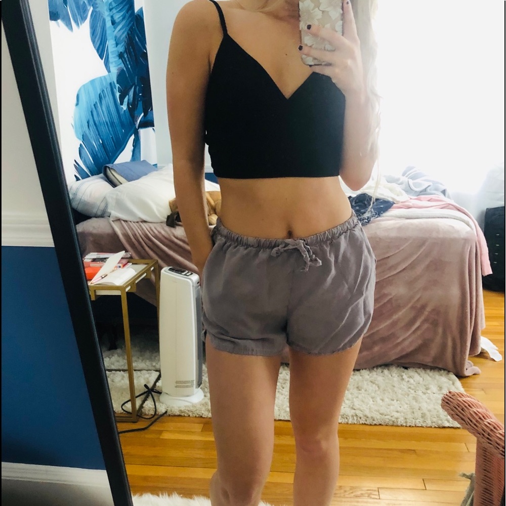 ❌SOLD❌ Brandy Melville/John Galt Flowy Shorts - Picture 1 of 4